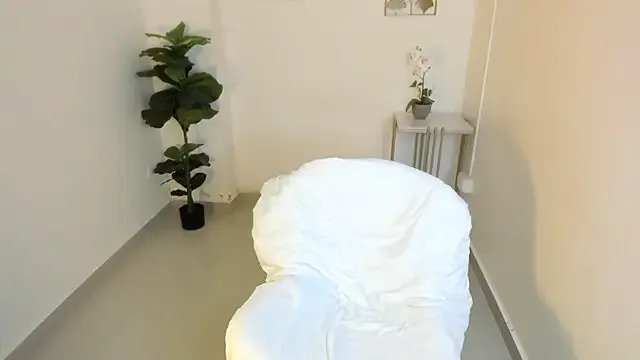 Freechat Mathilde_lina on StripChat