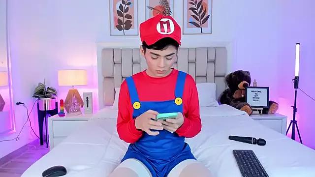 Private Maxi_little on StripChat