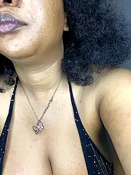 MayaPassion — Tie boobs