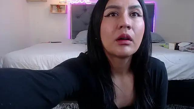 Private mia_aira on StripChat