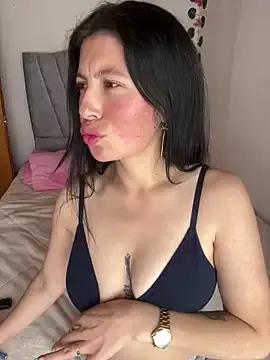 Group Mia_salinass on StripChat