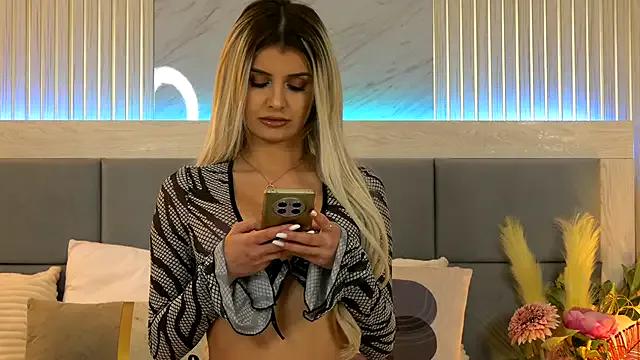 Freechat MiaCharm on StripChat