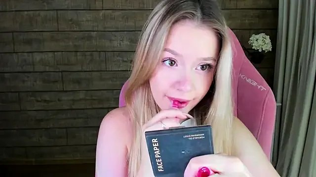 Freechat MilanaBalmain on StripChat