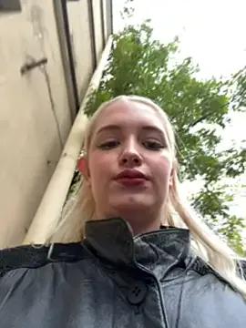 Freechat Milkyy_wway on StripChat