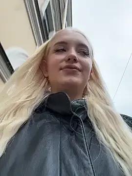 Freechat Milkyy_wway on StripChat