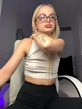 Freechat miss_blondiee on StripChat