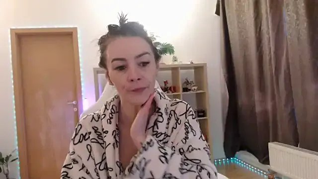Freechat MissyDior8 on StripChat