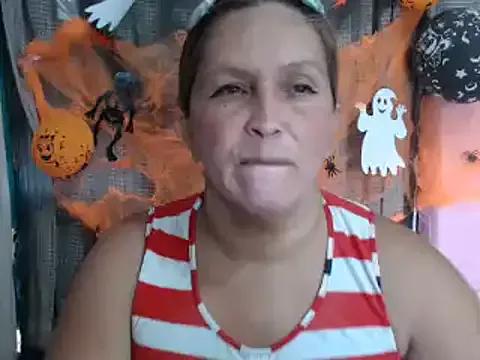 Freechat mom_son_dirty on StripChat