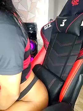 Freechat moreninhasilva on StripChat