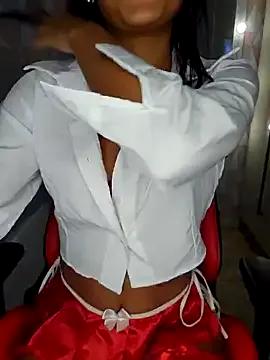 Freechat moreninhasilva on StripChat