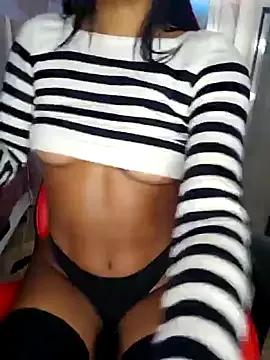 Freechat moreninhasilva on StripChat