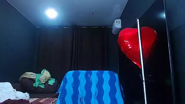 Freechat muscularjohnforuX on StripChat