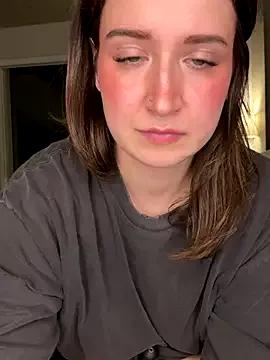 Freechat nerdynina on StripChat