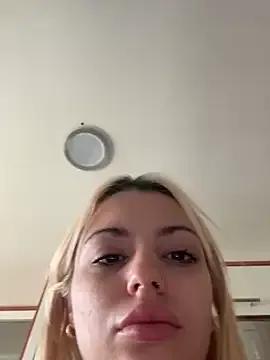 Freechat Noeliagglow on StripChat