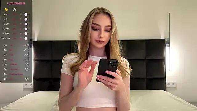 Freechat NotElis on StripChat