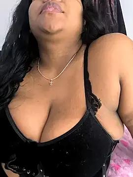 Freechat paola091 on StripChat