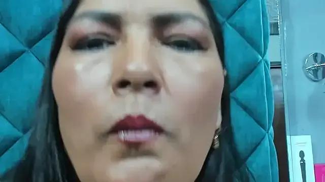 Freechat PENELOPELEWISs on StripChat