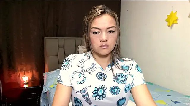 Freechat PenelopeMist on StripChat