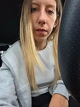 StripChat PetiteSecrets is Freechat PetiteSecrets — Quitar chaqueta y ensear tetas