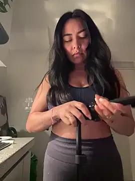 Freechat PetitLumiere on StripChat