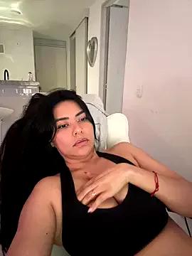 Freechat PetitLumiere on StripChat