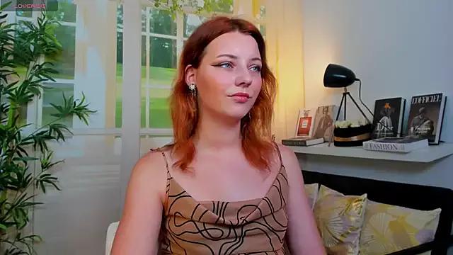 Freechat pretty_little_thing on StripChat