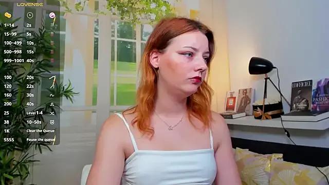Freechat pretty_little_thing on StripChat
