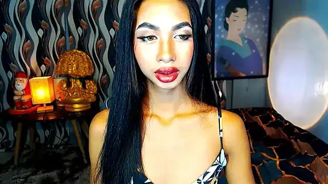 Freechat PrettyLatiina on StripChat