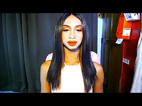 Freechat PrettyLatiina on StripChat