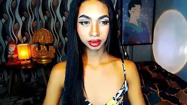 Freechat PrettyLatiina on StripChat