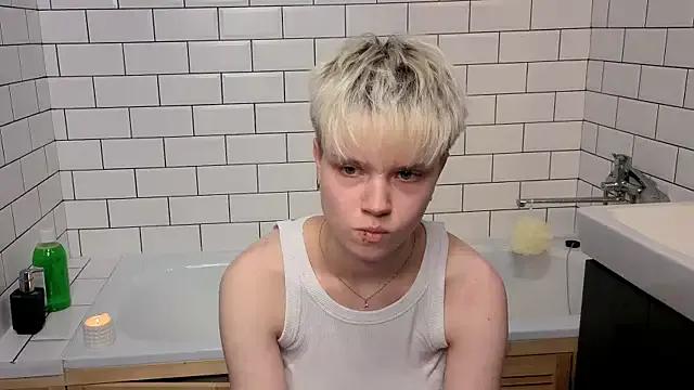 Freechat puffimini on StripChat