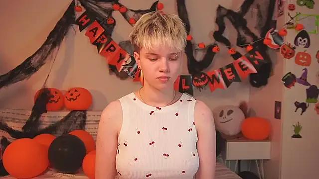 Freechat puffimini on StripChat