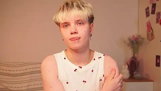 Freechat puffimini on StripChat