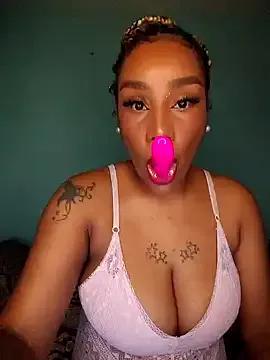 Freechat Queen_Amara on StripChat