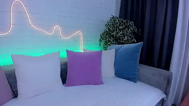 Freechat rossy_babe_ on StripChat