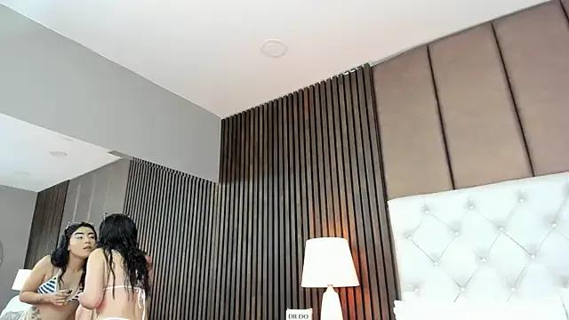 Freechat SamyySwet on StripChat