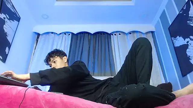 Freechat SemerHott on StripChat