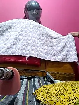 Freechat sexychutxxx7 on StripChat