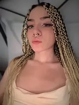 Freechat ShannonShanny on StripChat