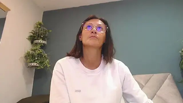 Freechat SharisWillian on StripChat