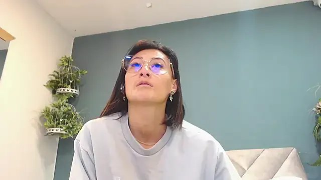 Freechat SharisWillian on StripChat