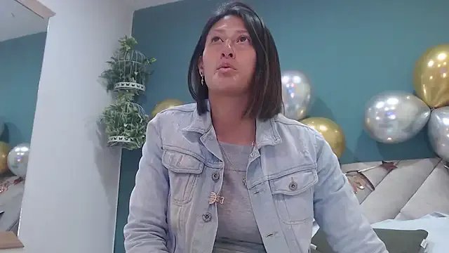 Freechat SharisWillian on StripChat