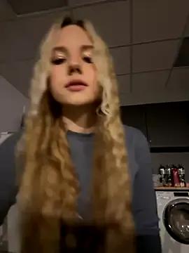 Freechat Sky_Cutie on StripChat