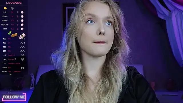 StripChat Slay_Blonde is Group Slay_Blonde — sexy show with oil