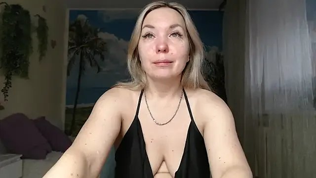 Freechat soaring_love on StripChat