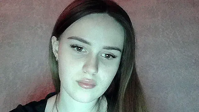 SweetLoraa on StripChat
