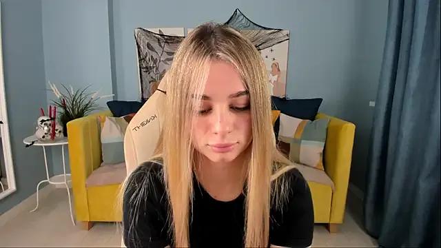 Freechat SweetyLicky on StripChat