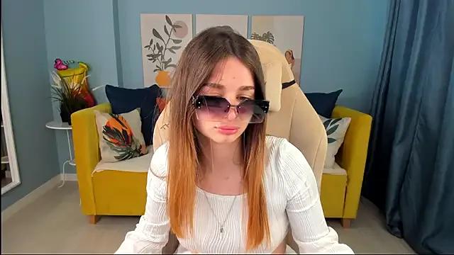 Freechat SweetyLicky on StripChat