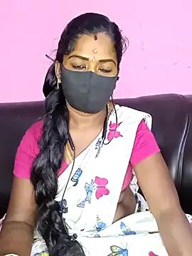 Freechat tamilammukuttyy on StripChat