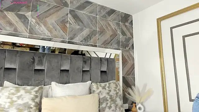 Freechat TaniaSmith1 on StripChat